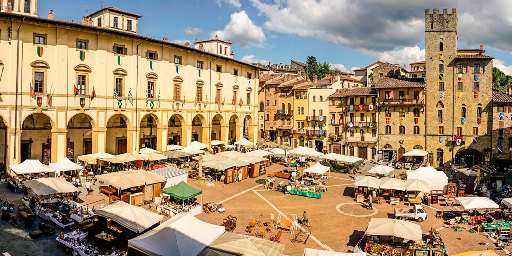 Arezzo Antiques open air Fair Relais Vignale Spa